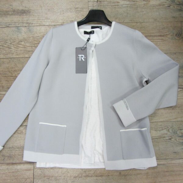 Jacke und Top von Thomas Rabe