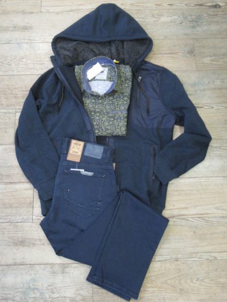 Jacke und Jeans von camel active, Hemd von Milano