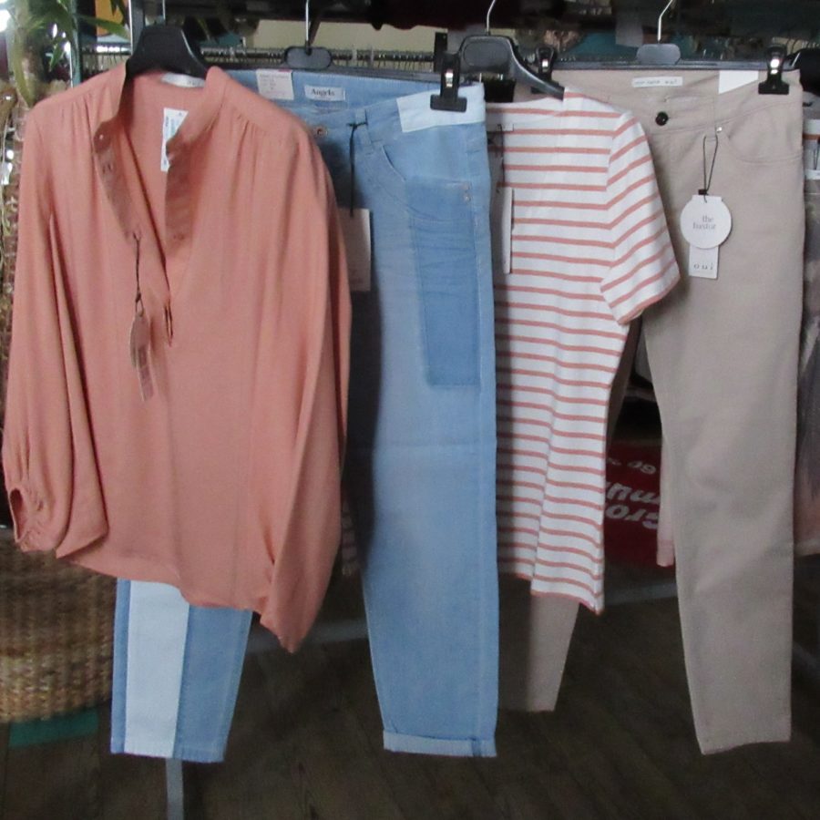 Bluse + Shirt +Hose von oui, Jeans von Angels