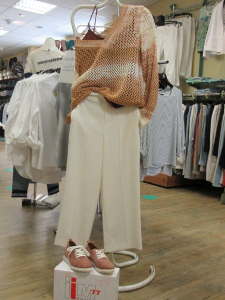 Pullover und Top von oui, Culotte von SET