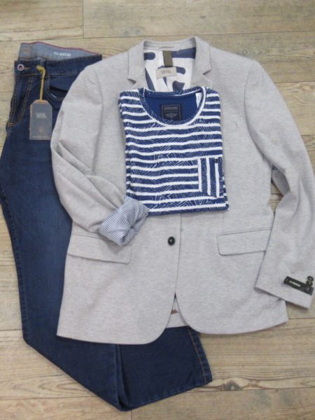T-Shirt von Gabbiano, Sakko und Jeans von camel active