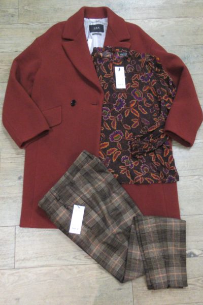 Bluse, Hose und Mantel von SET