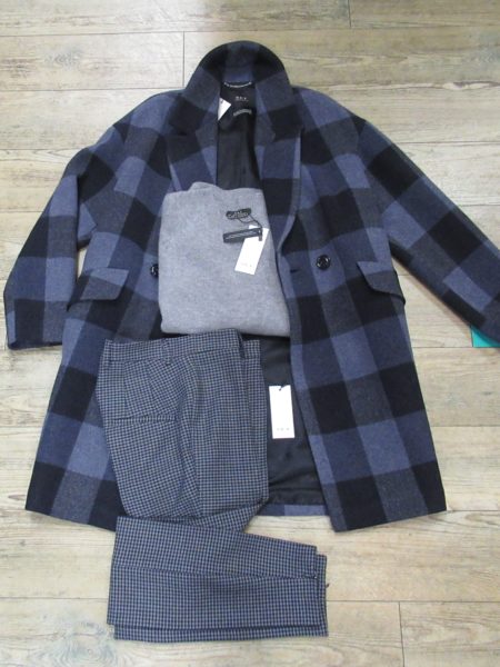 Mantel, Pullover und Hose von SET